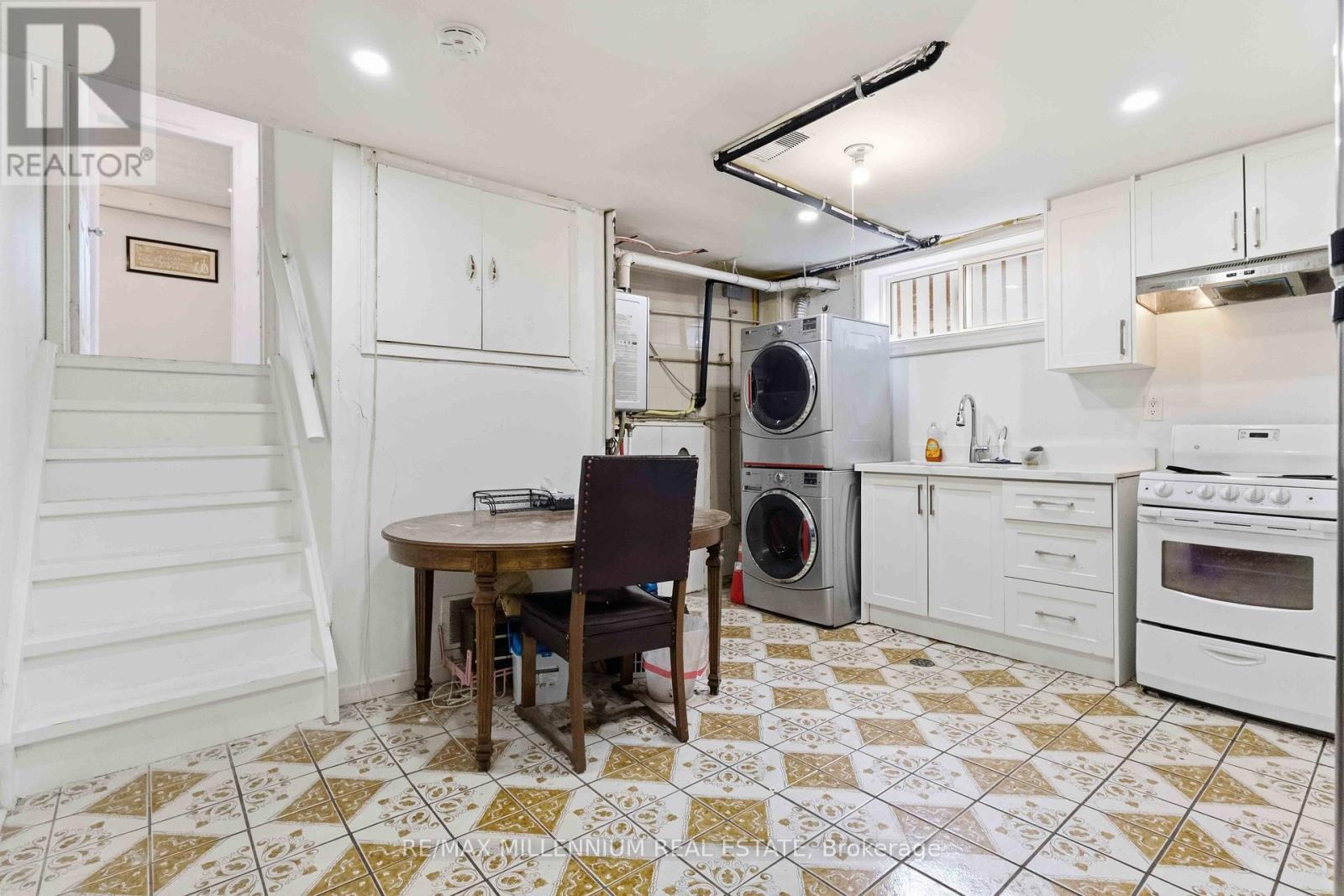 204A BELLAMY ROAD N - 33