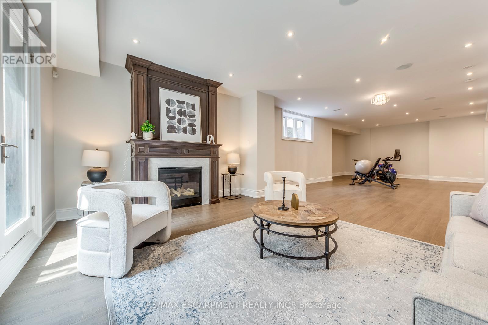 436 WILLIS DRIVE - 39