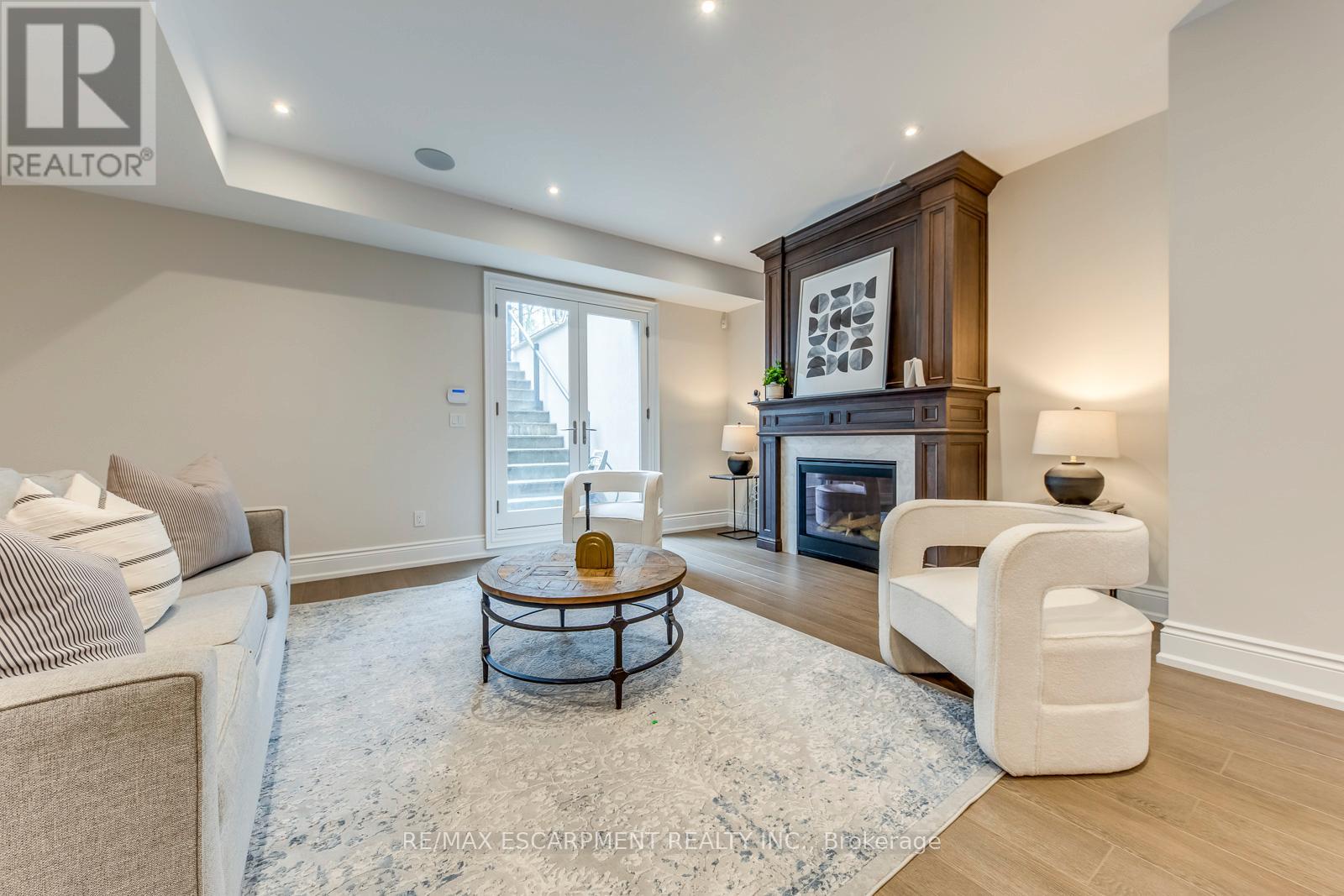 436 WILLIS DRIVE - 40