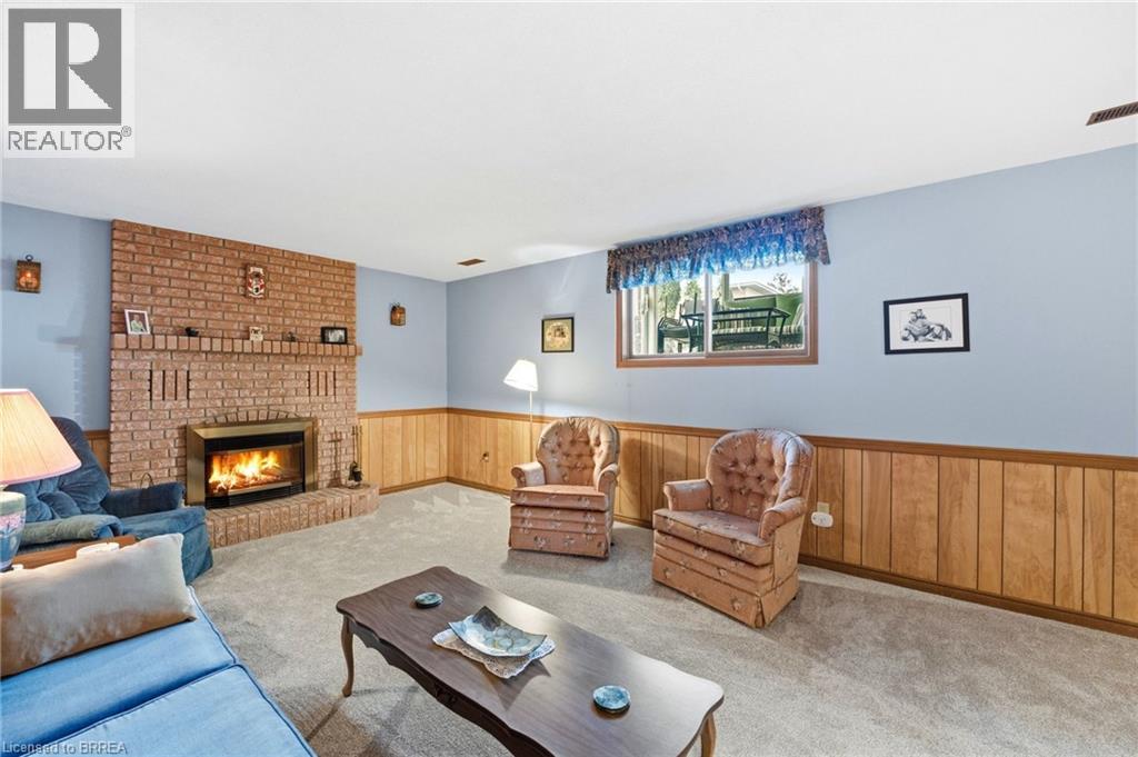 35 BERNARD Avenue, Brantford, Ontario, N3R7K7 — Photo 37