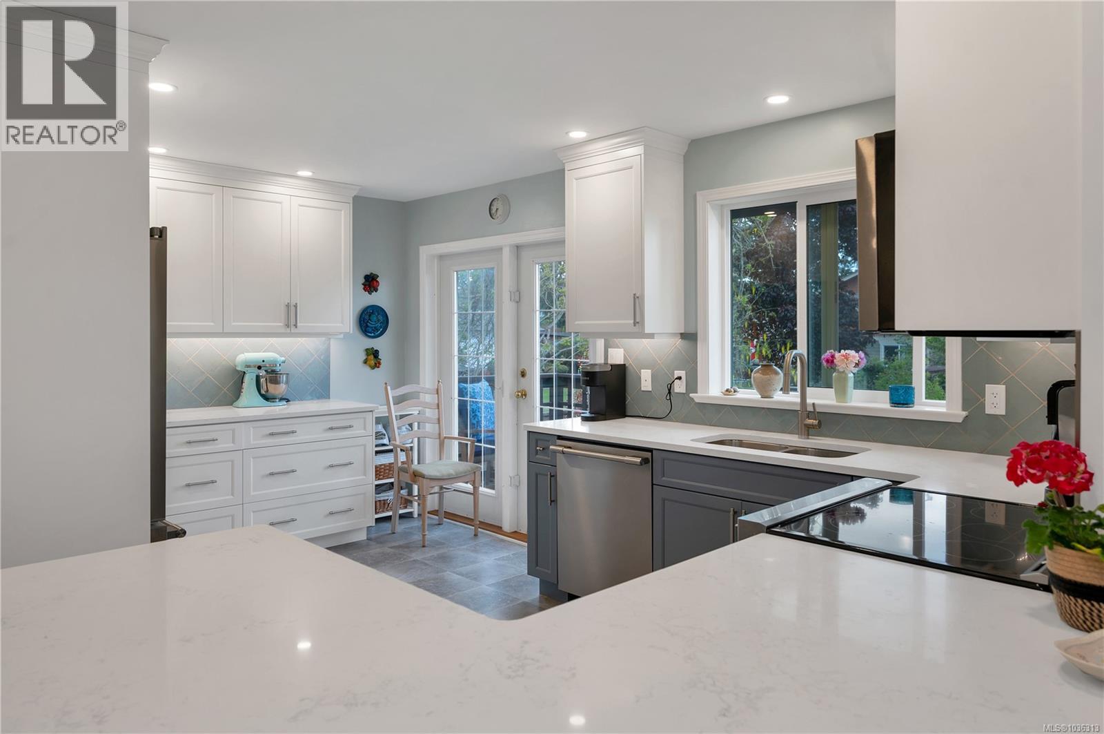 420 Goodwin Rd - 10