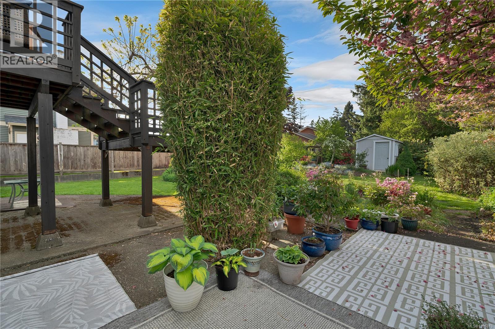 420 Goodwin Rd - 52