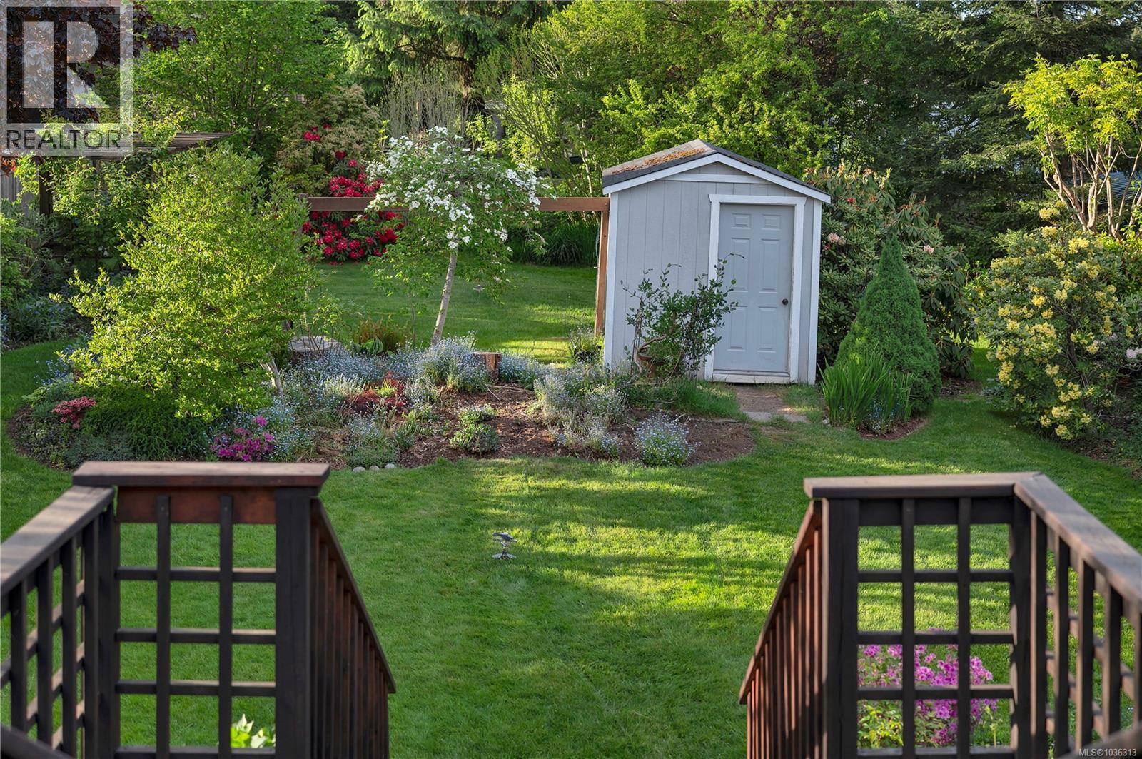 420 Goodwin Rd - 54