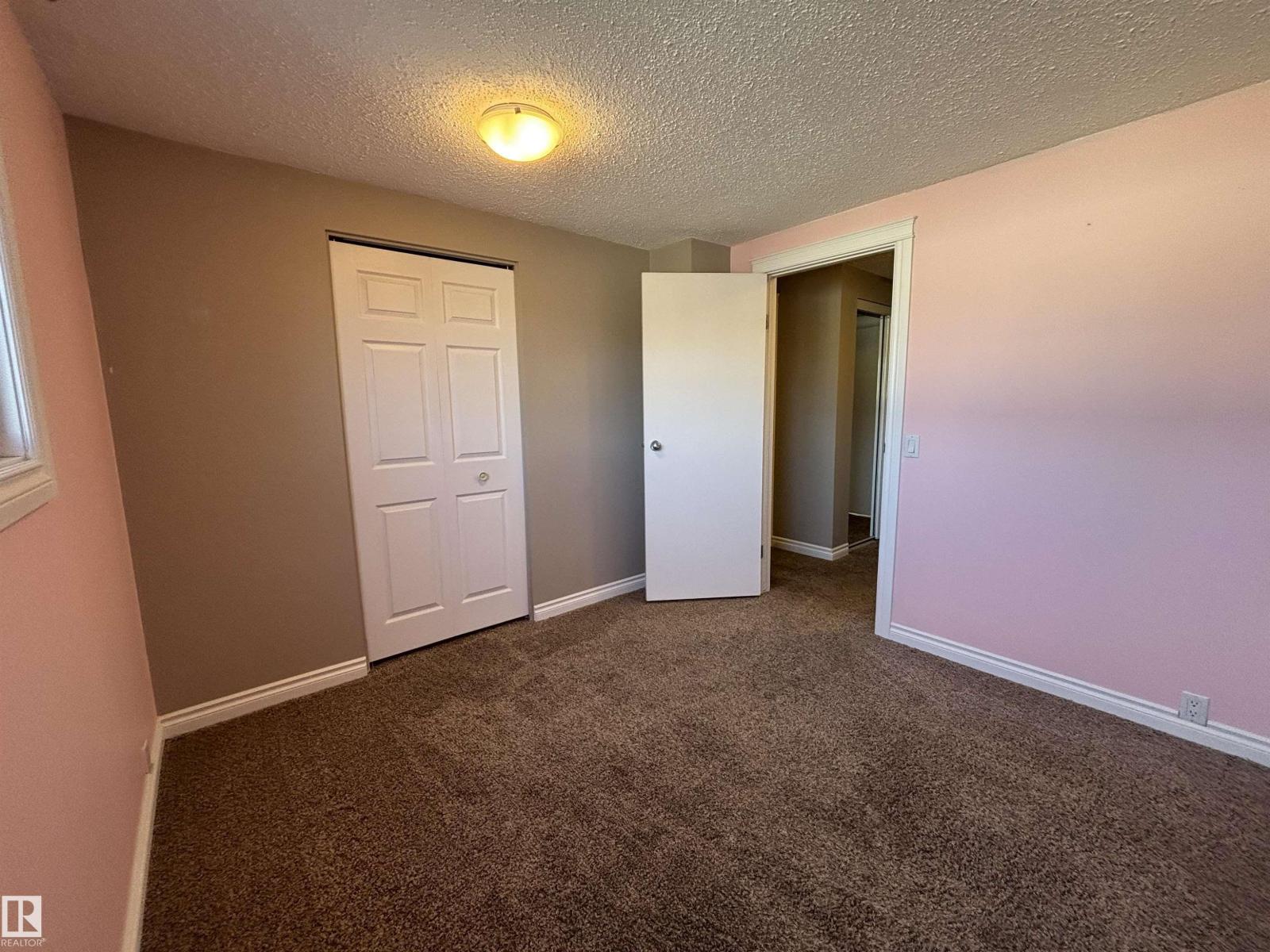 587 KNOTTWOOD RD W NW, Edmonton