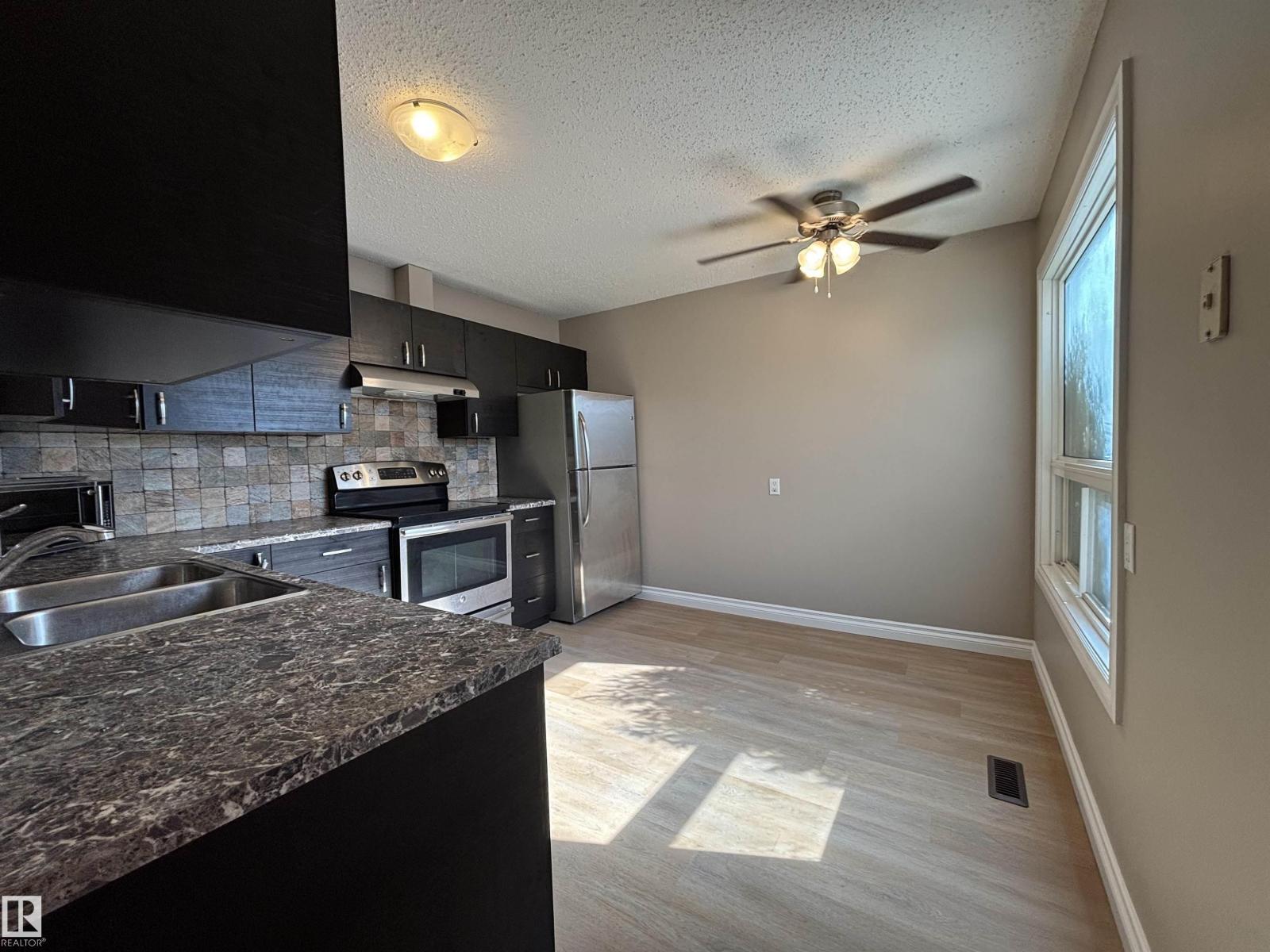 587 KNOTTWOOD RD W NW, Edmonton