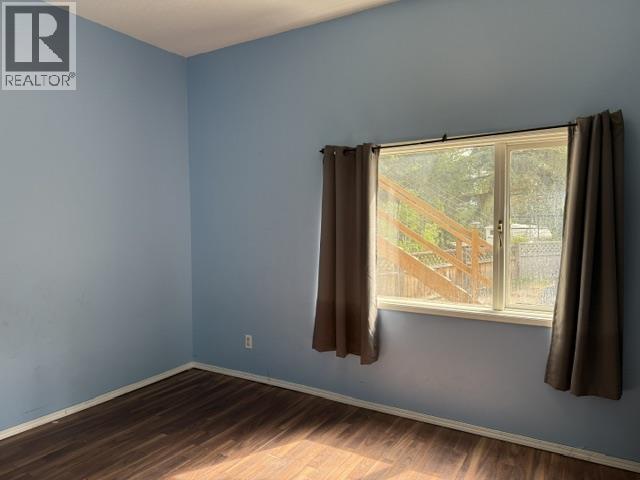 536 ROBERTS DRIVE - 23