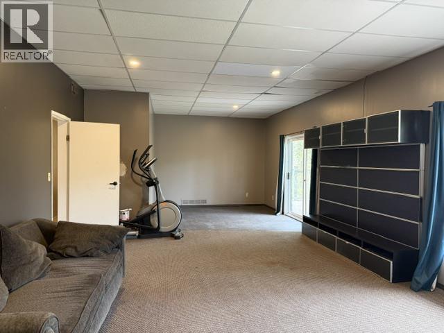 536 ROBERTS DRIVE - 26