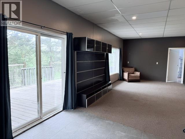 536 ROBERTS DRIVE - 27