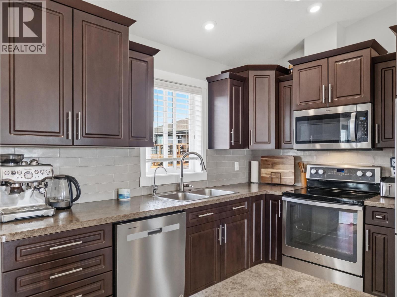 1000 88 Avenue, Dawson Creek