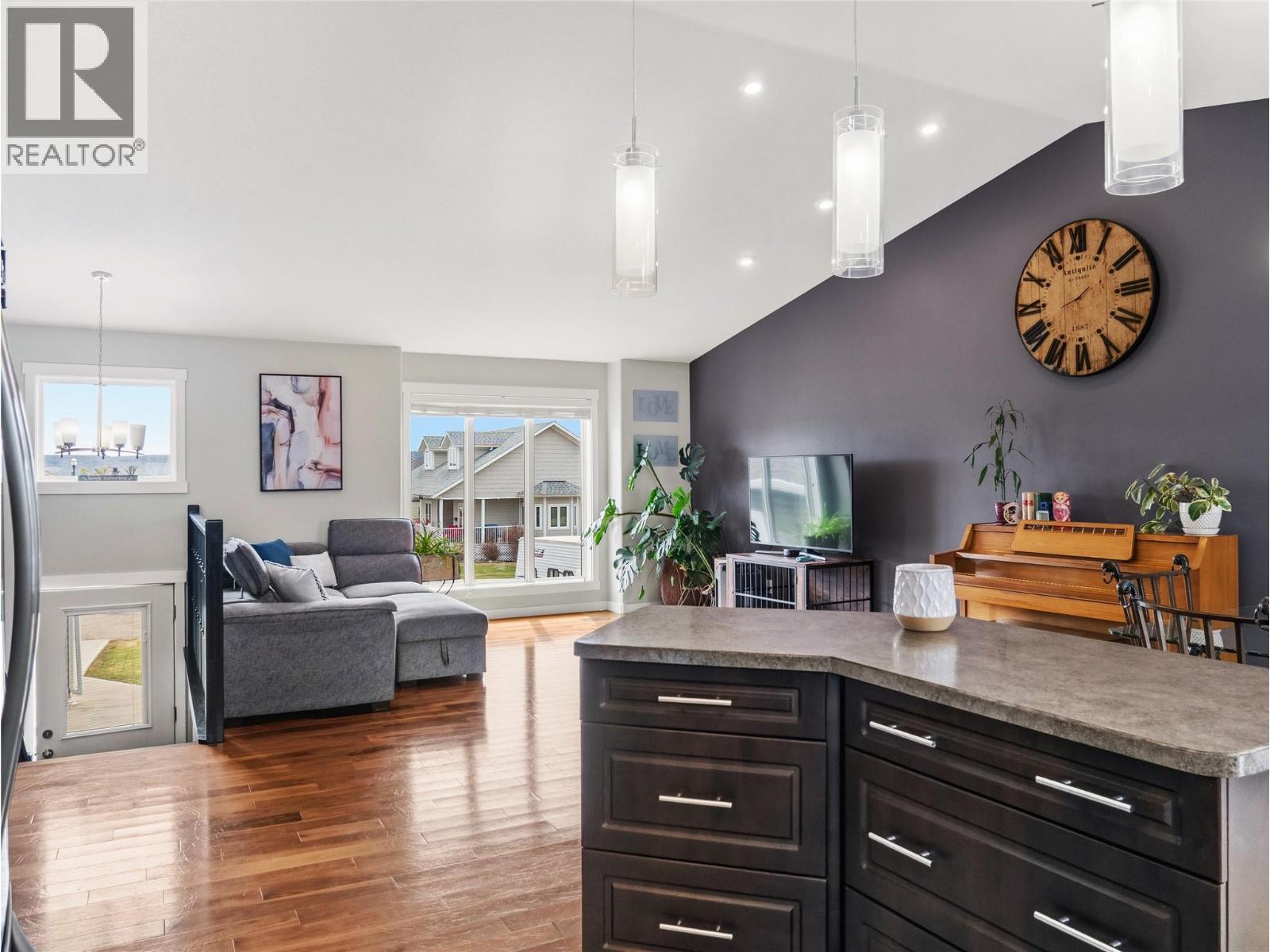 1000 88 Avenue, Dawson Creek