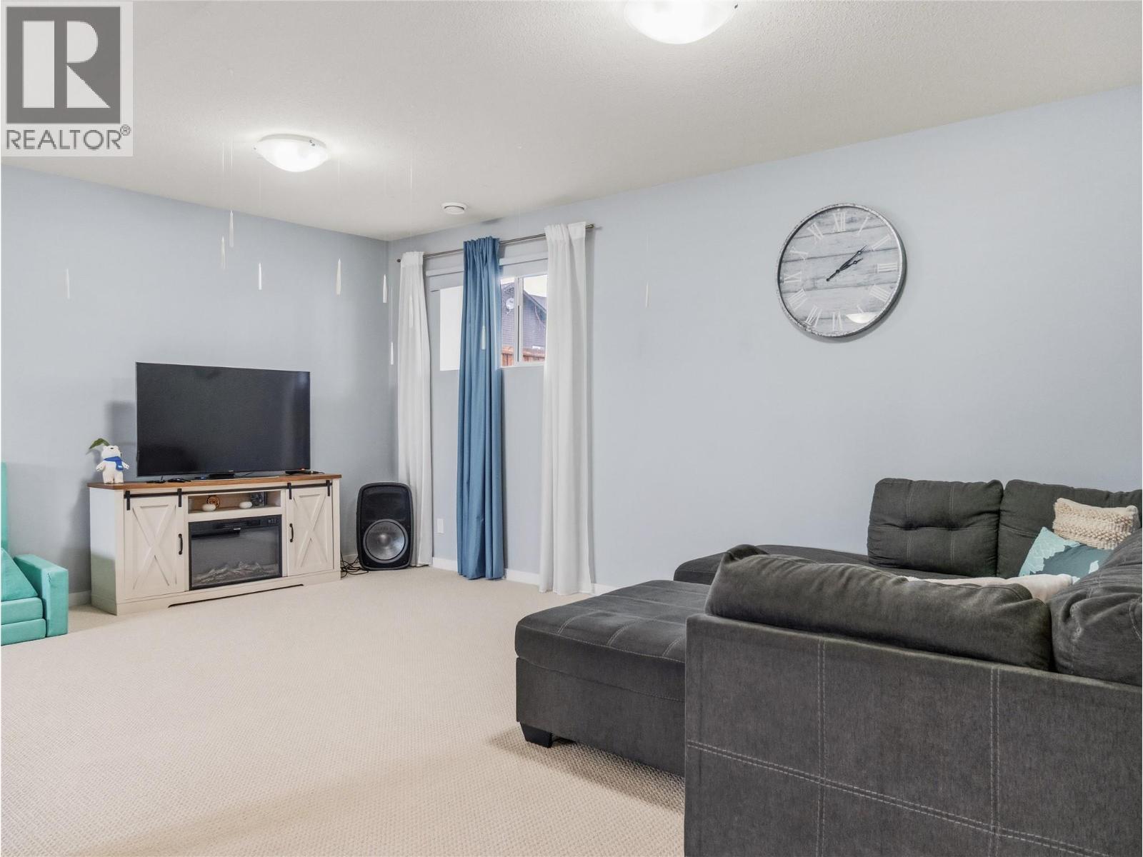1000 88 Avenue, Dawson Creek