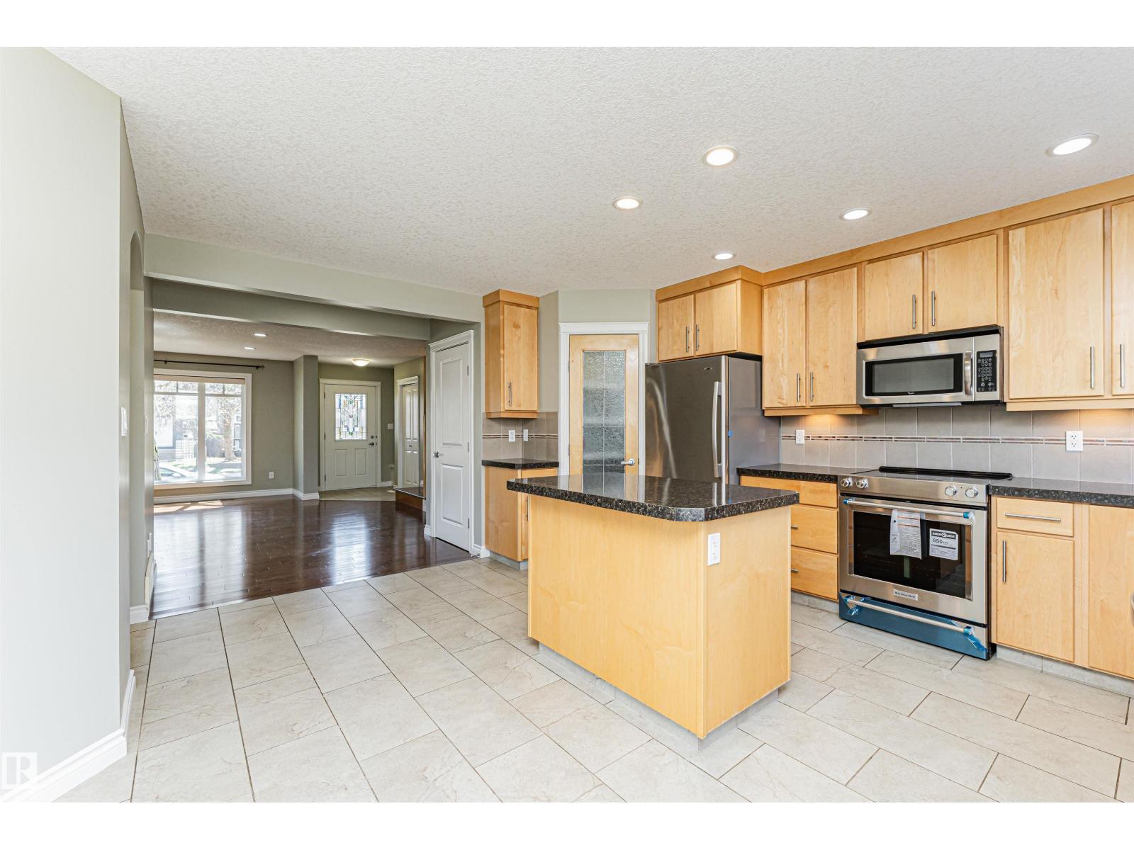 8530 76 AV NW, Edmonton