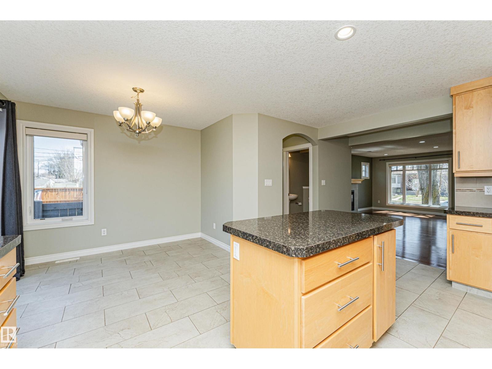 8530 76 AV NW, Edmonton
