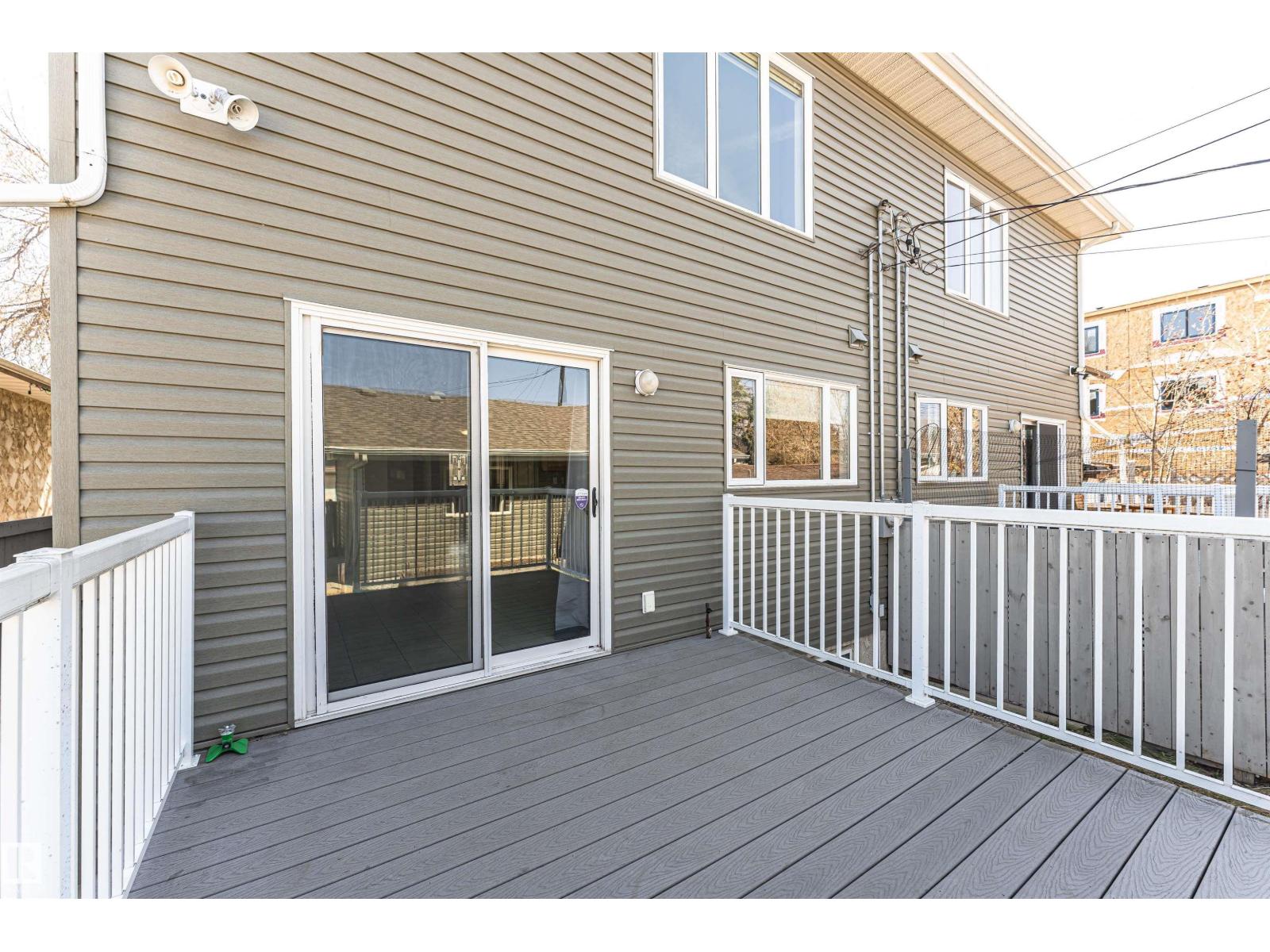 8530 76 AV NW, Edmonton