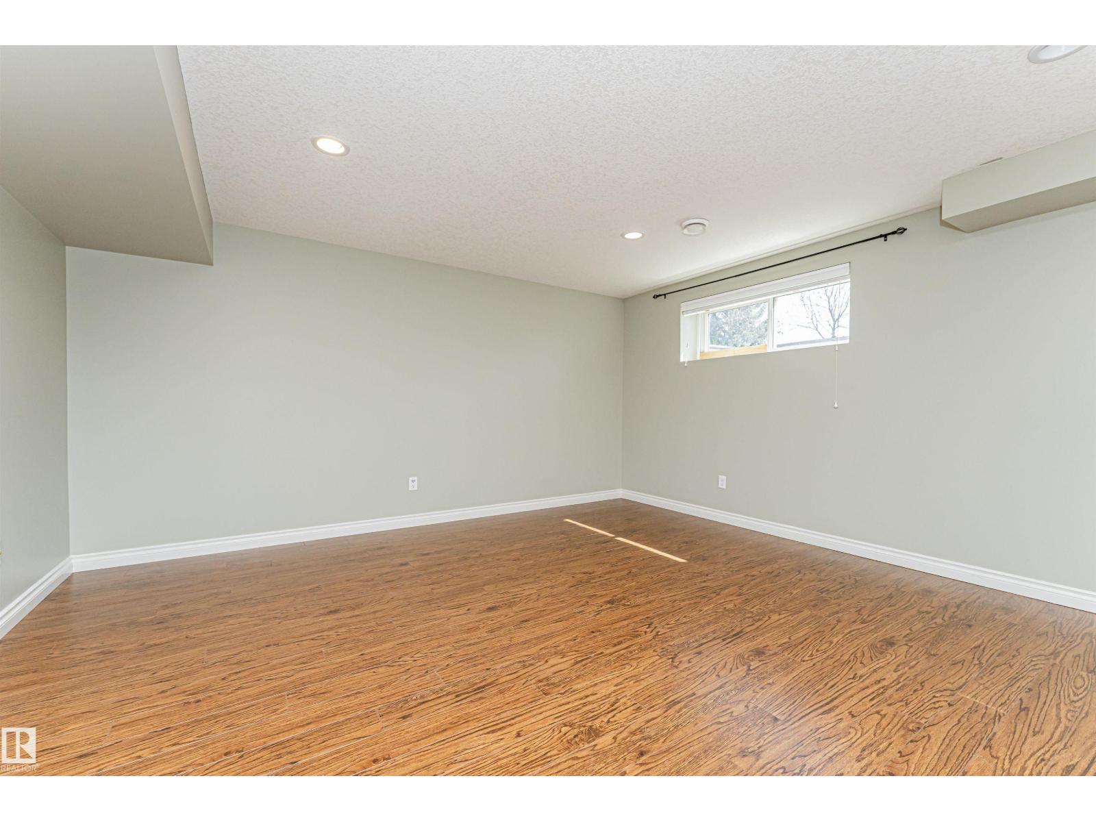 8530 76 AV NW, Edmonton