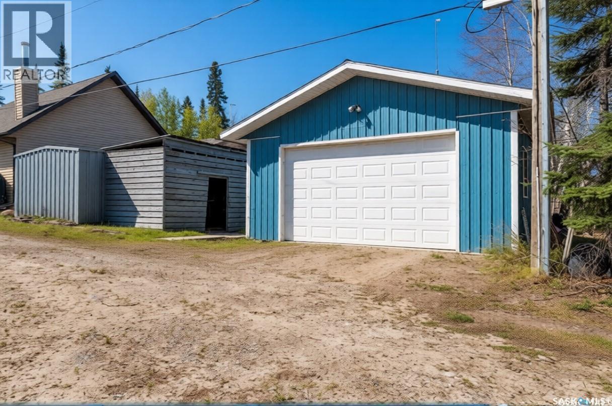 903 Balsam STREET - 32