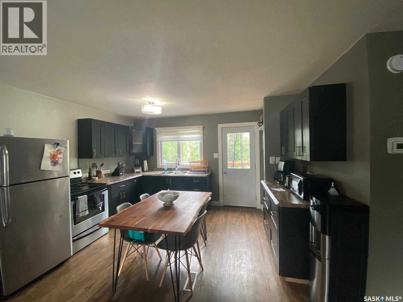 610 Aurora STREET - Image 2