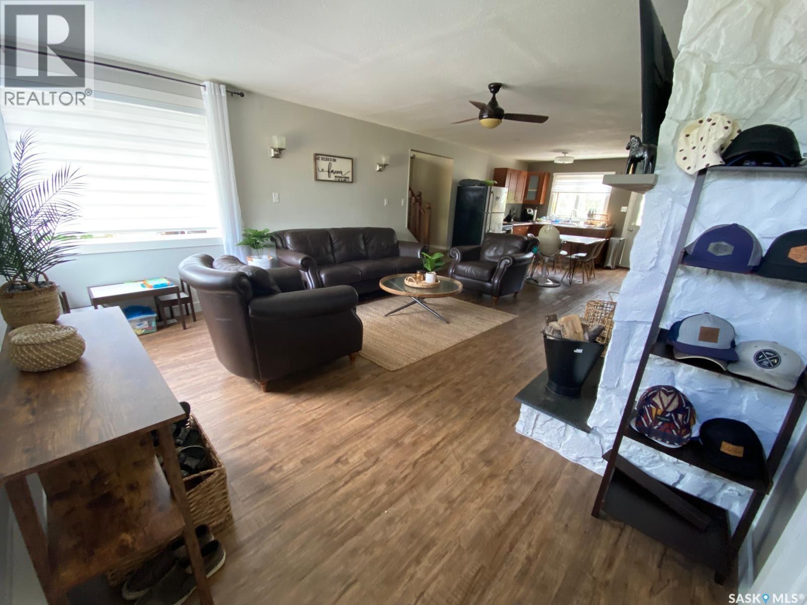 610 Aurora STREET - Image 3