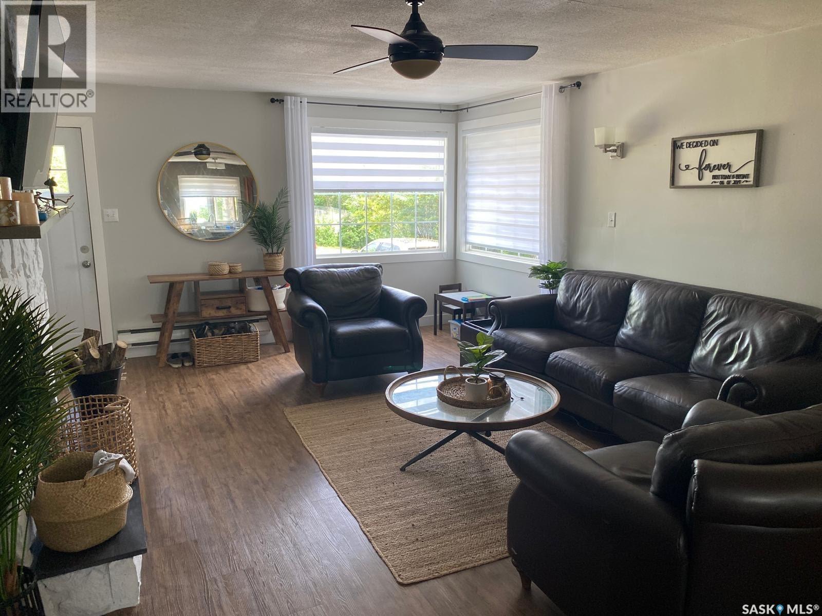 610 Aurora STREET - 6