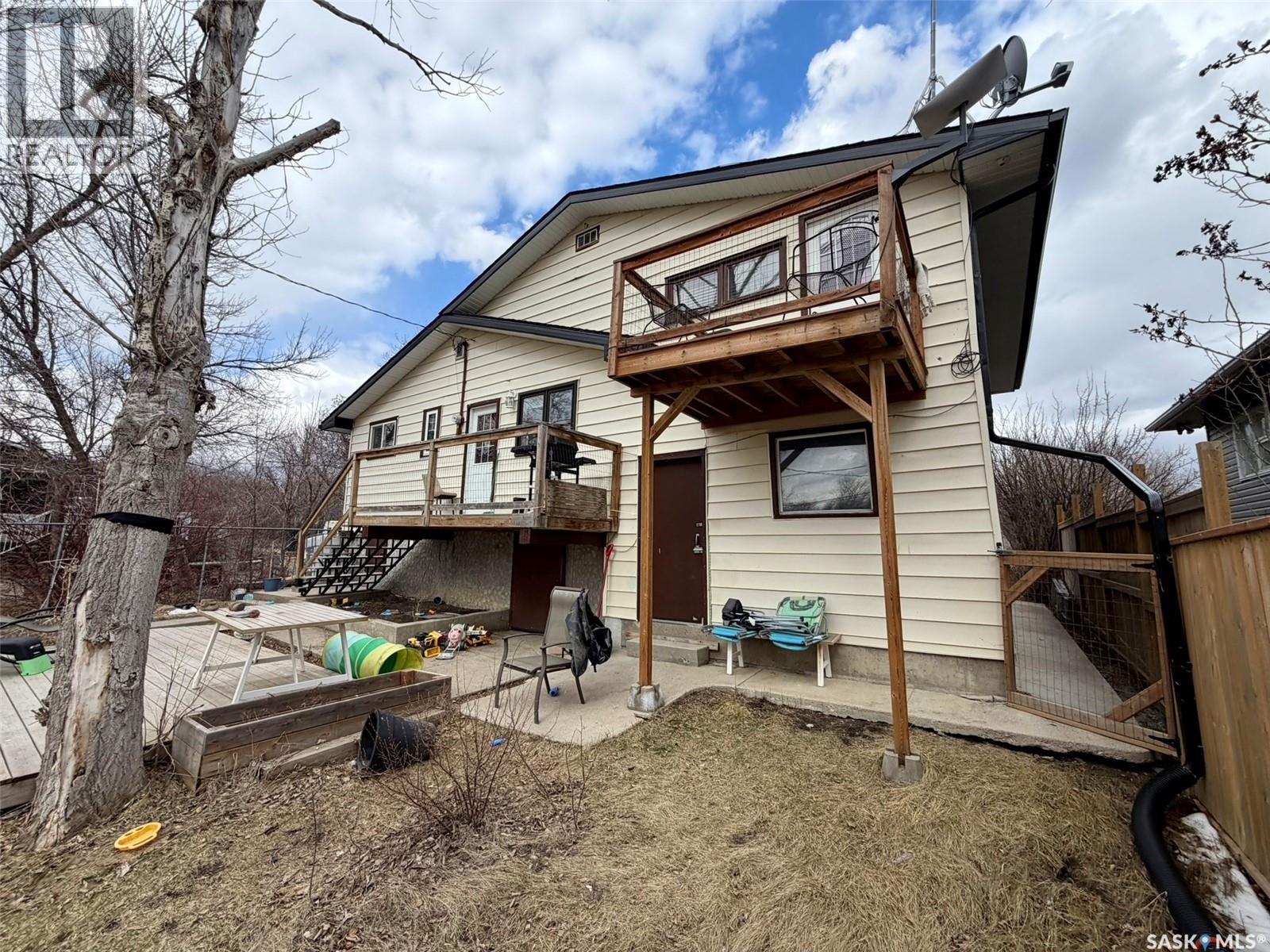 610 Aurora STREET - 28