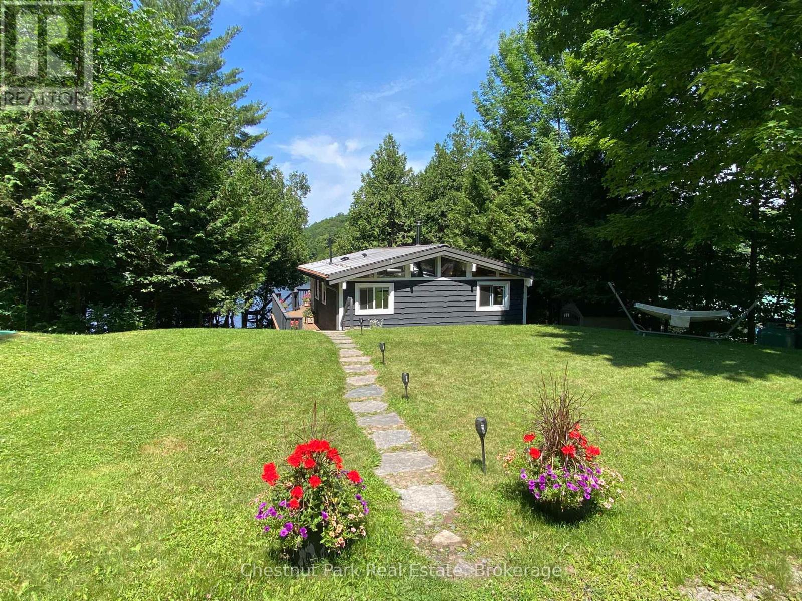 #8 1140 COWAN PARK ROAD - 36