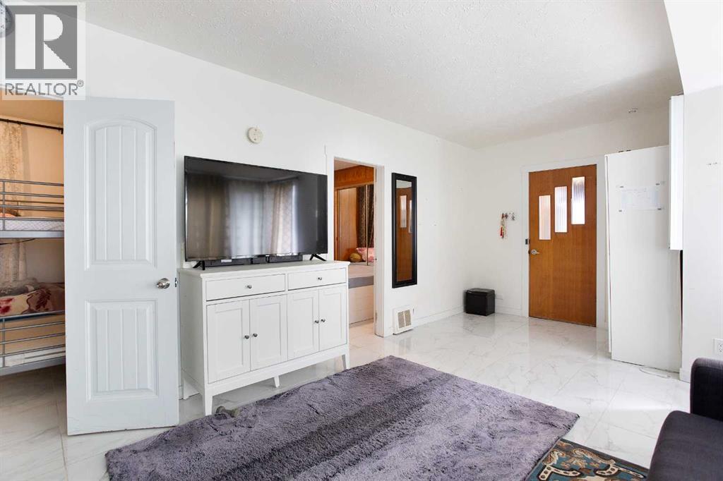 7421 21A Street SE - 9