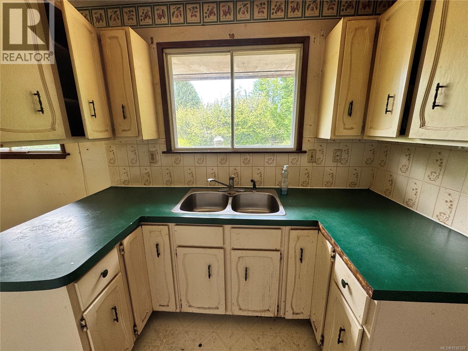 780 Westmere Rd - 4