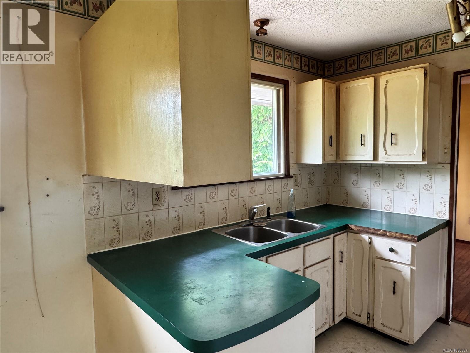 780 Westmere Rd - 6