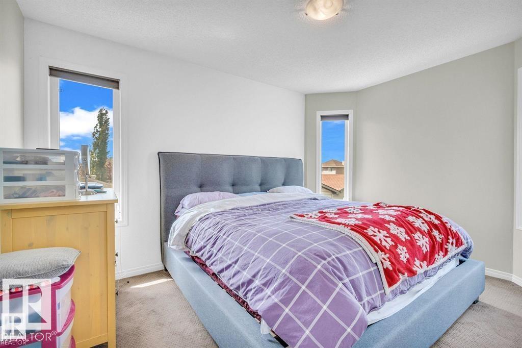 21223 92 AV NW, Edmonton