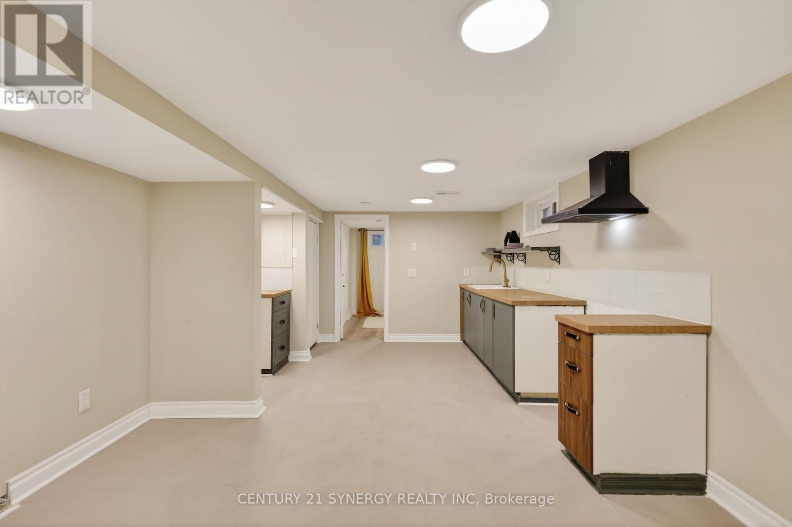 2358 JOLIFFE STREET - 29