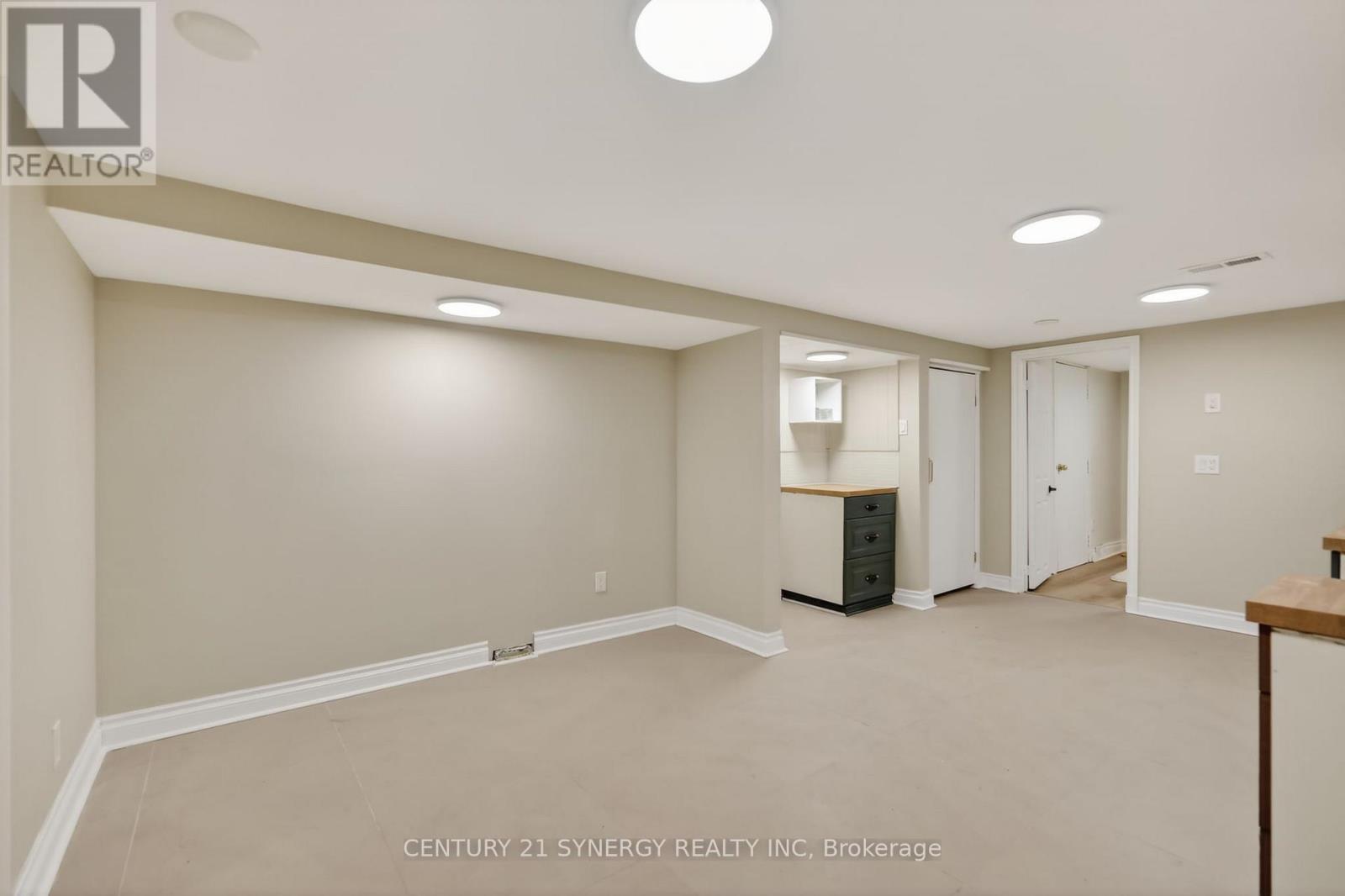 2358 JOLIFFE STREET - 31