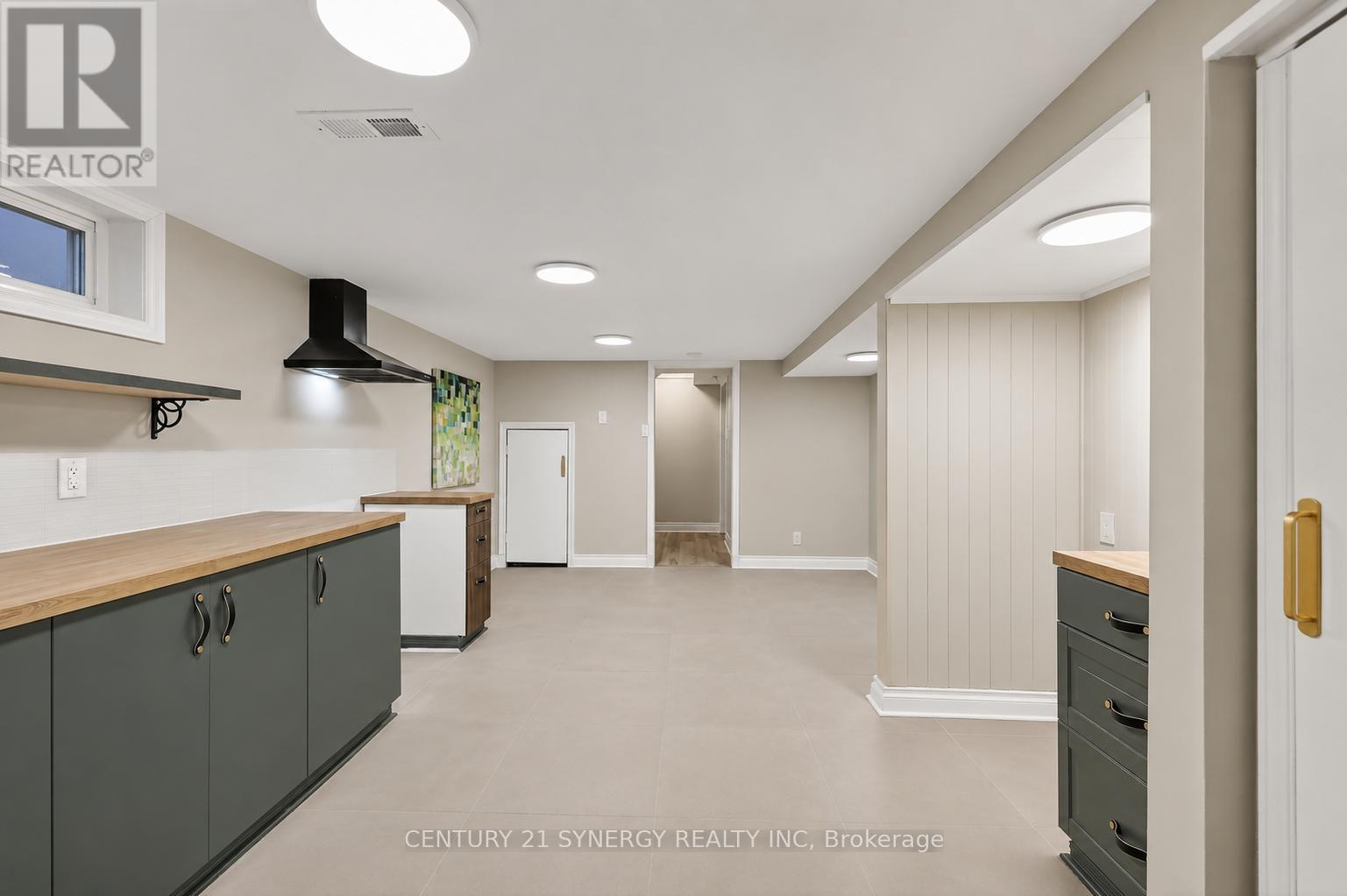 2358 JOLIFFE STREET - 33