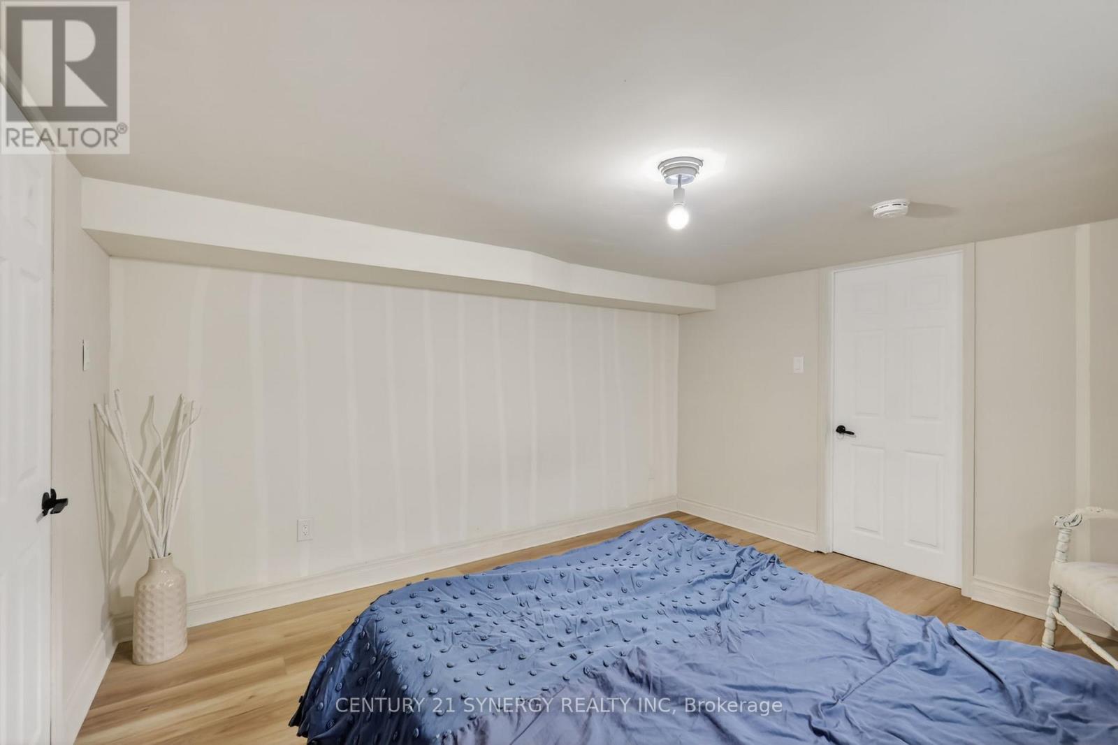 2358 JOLIFFE STREET - 40