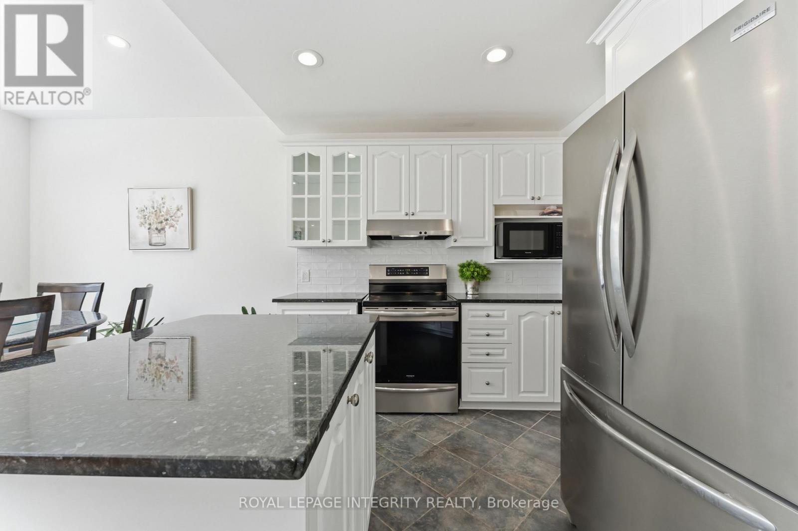 68 GREATWOOD CRESCENT - 15