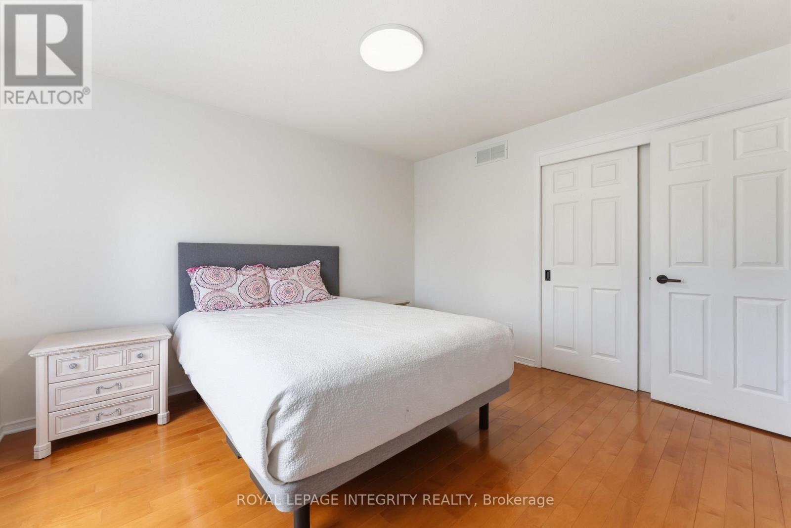 68 GREATWOOD CRESCENT - 23
