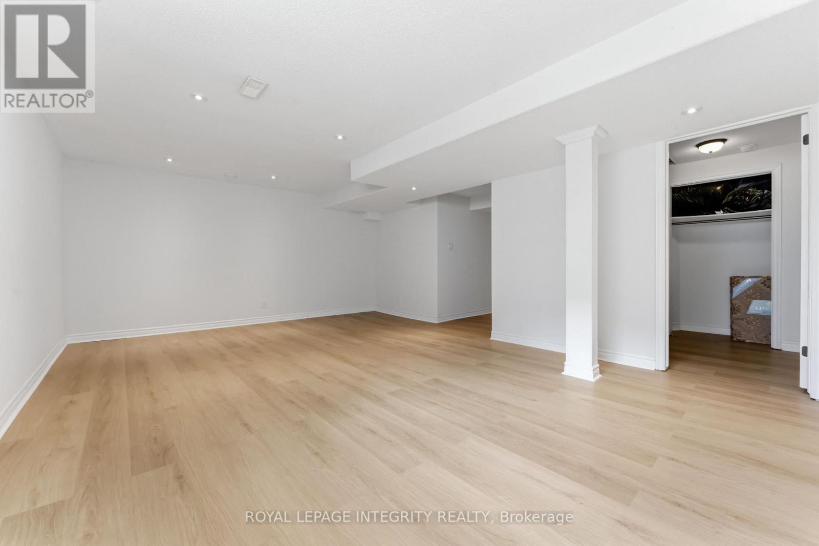 68 GREATWOOD CRESCENT - 35