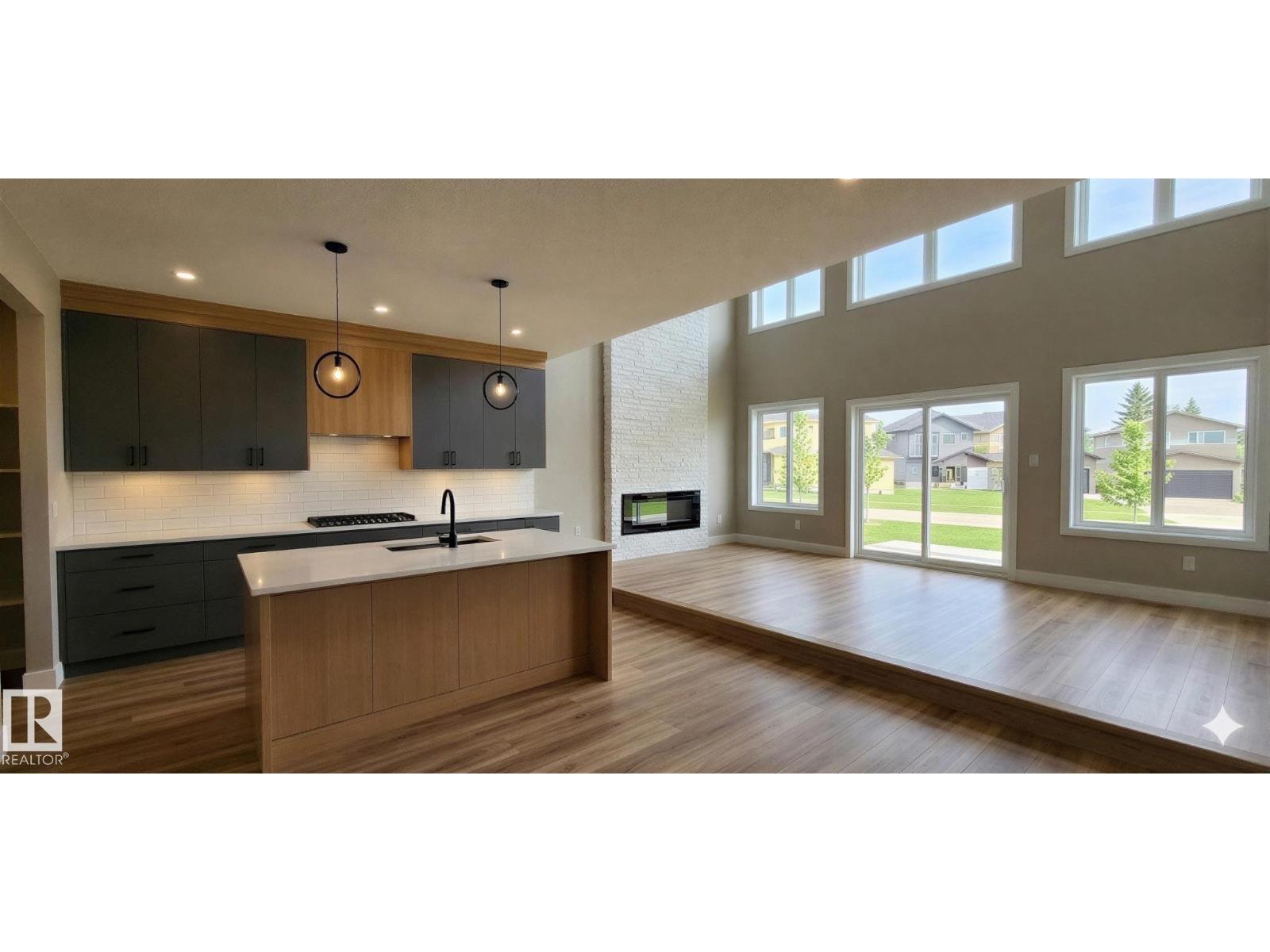 53 Mockingbird Cres - 4