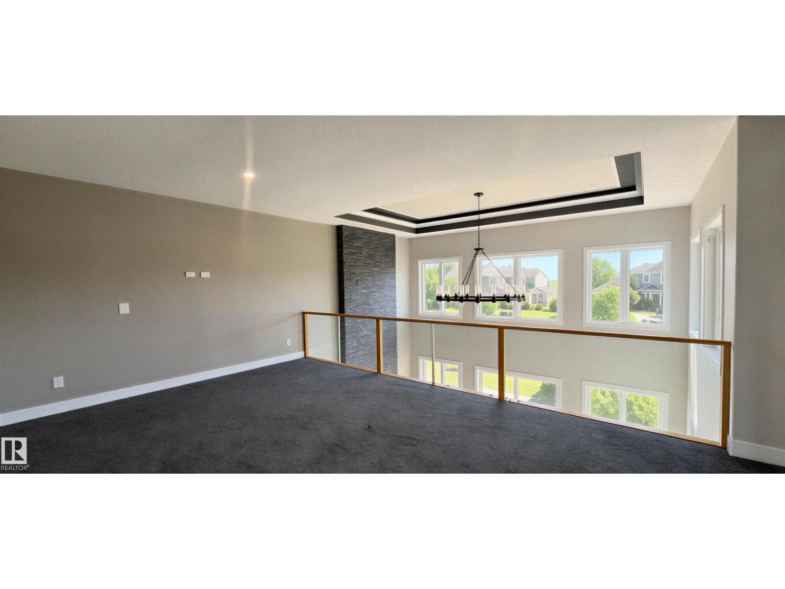 53 Mockingbird Cres - 14