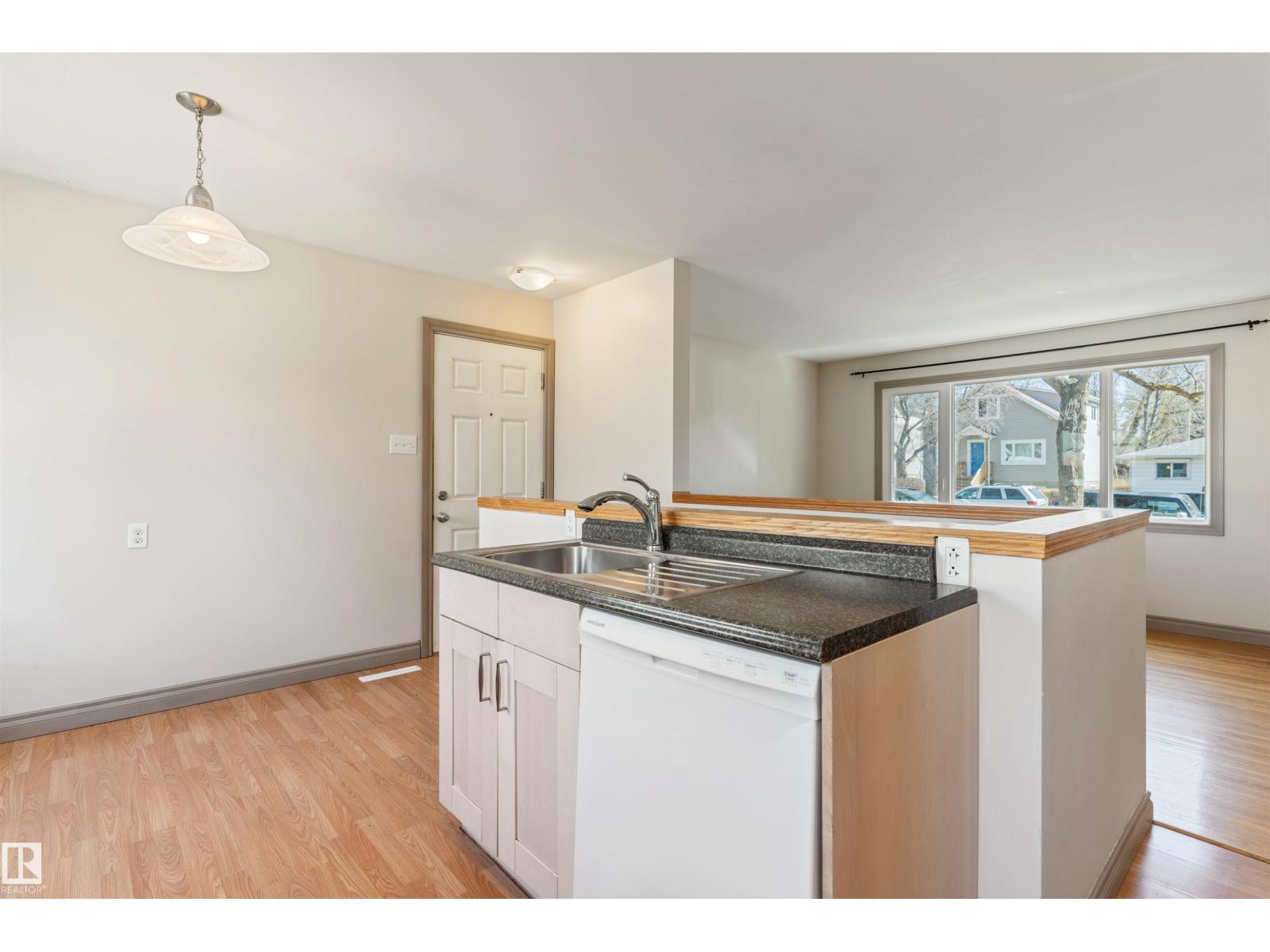 10620 68 AV NW, Edmonton