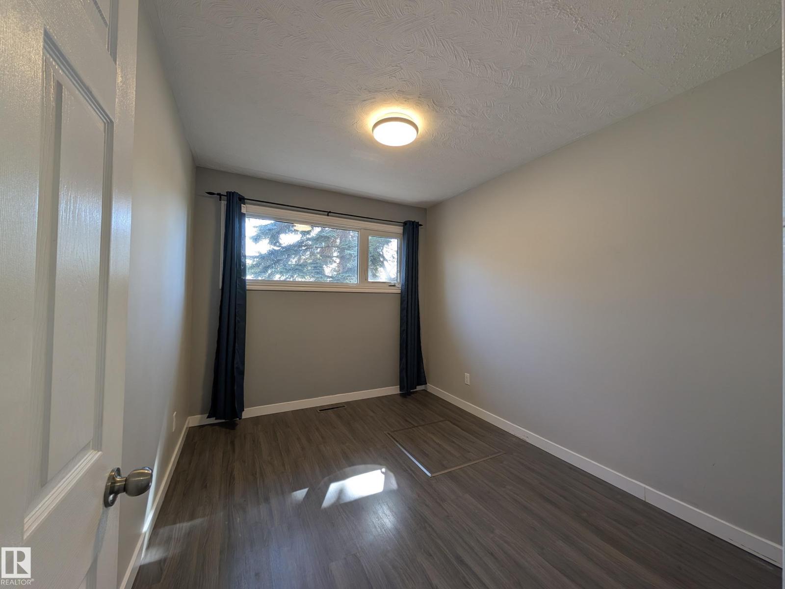 13528 139 ST NW, Edmonton