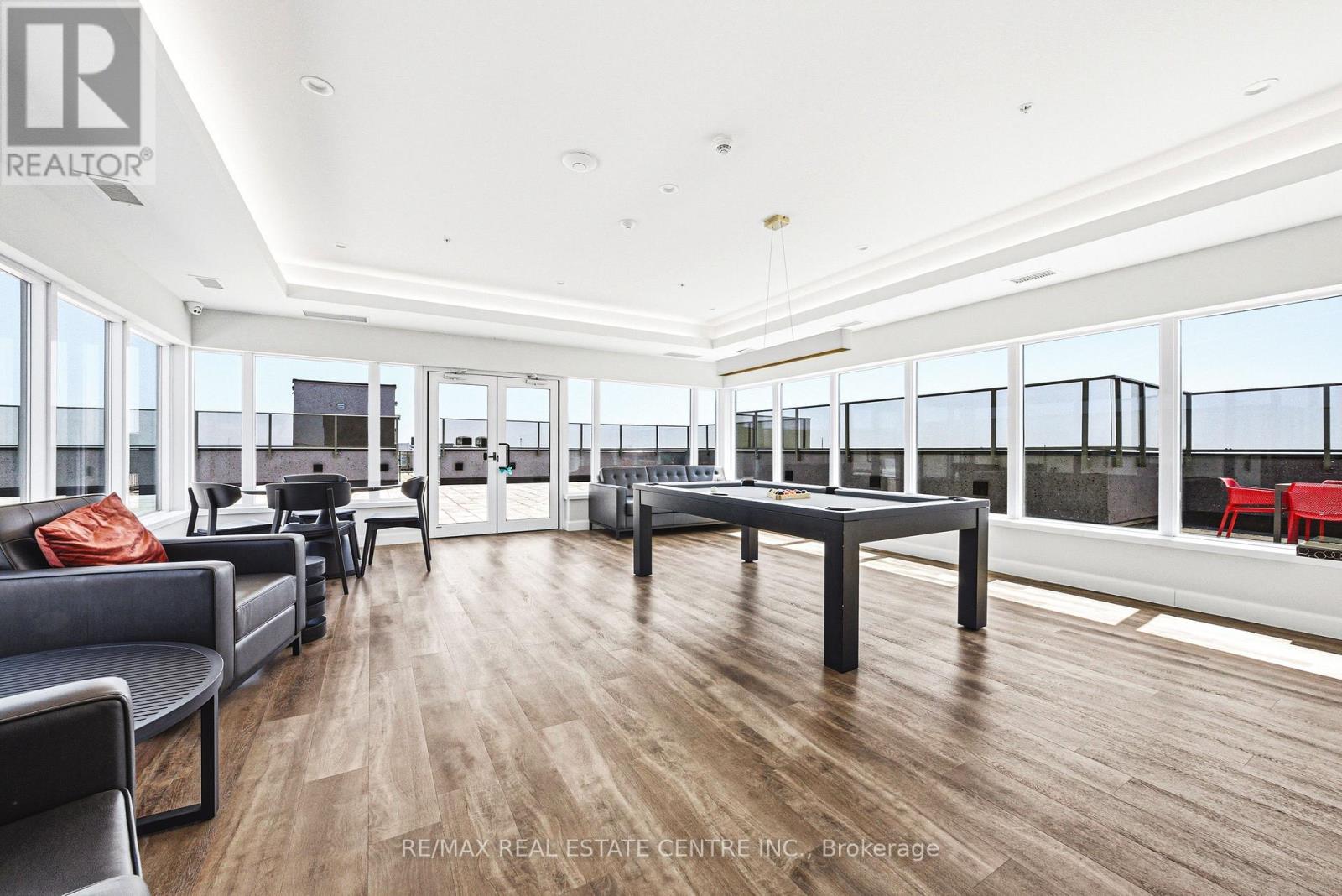 #111 34 NORMAN STREET - 26