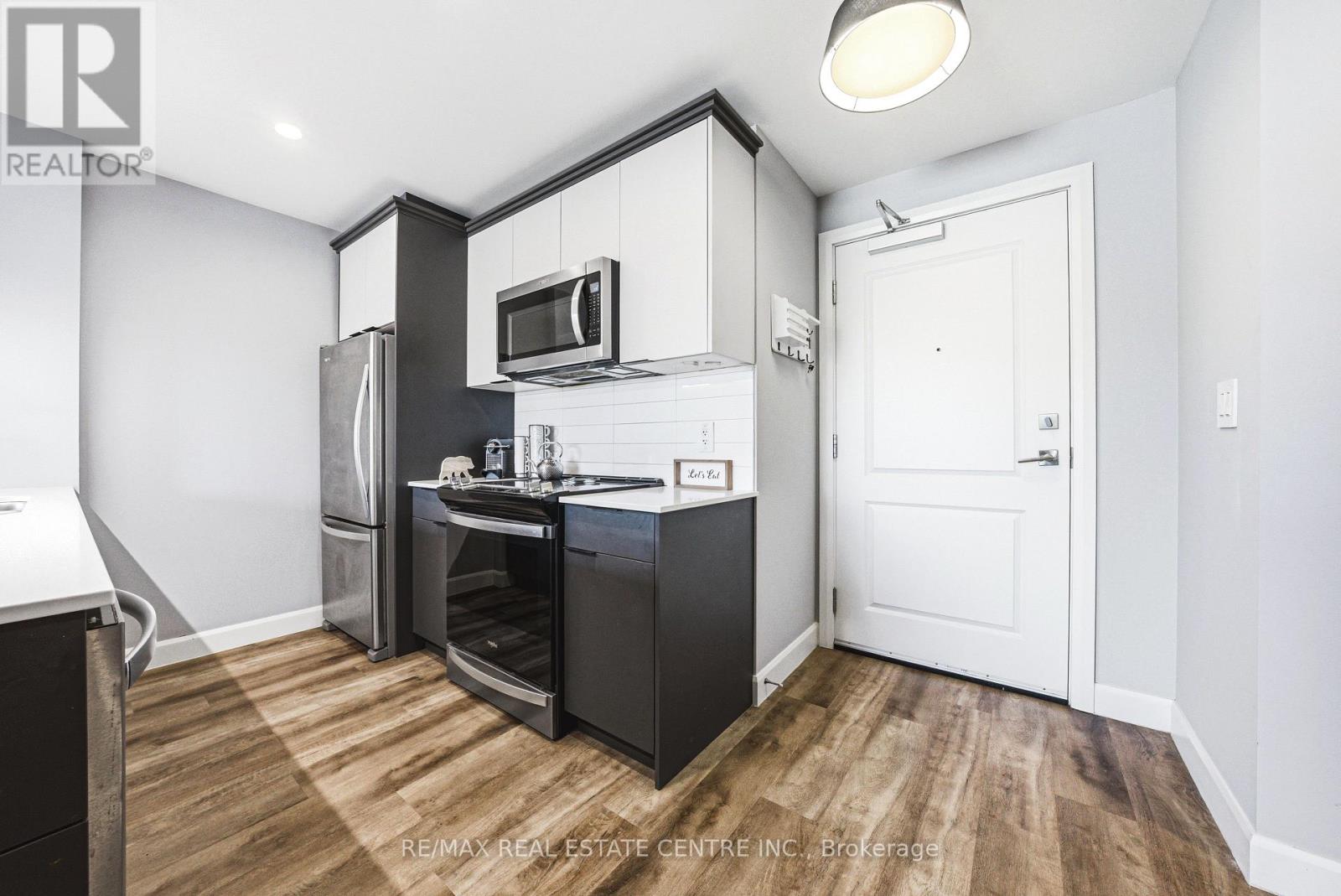 #111 34 NORMAN STREET - 4