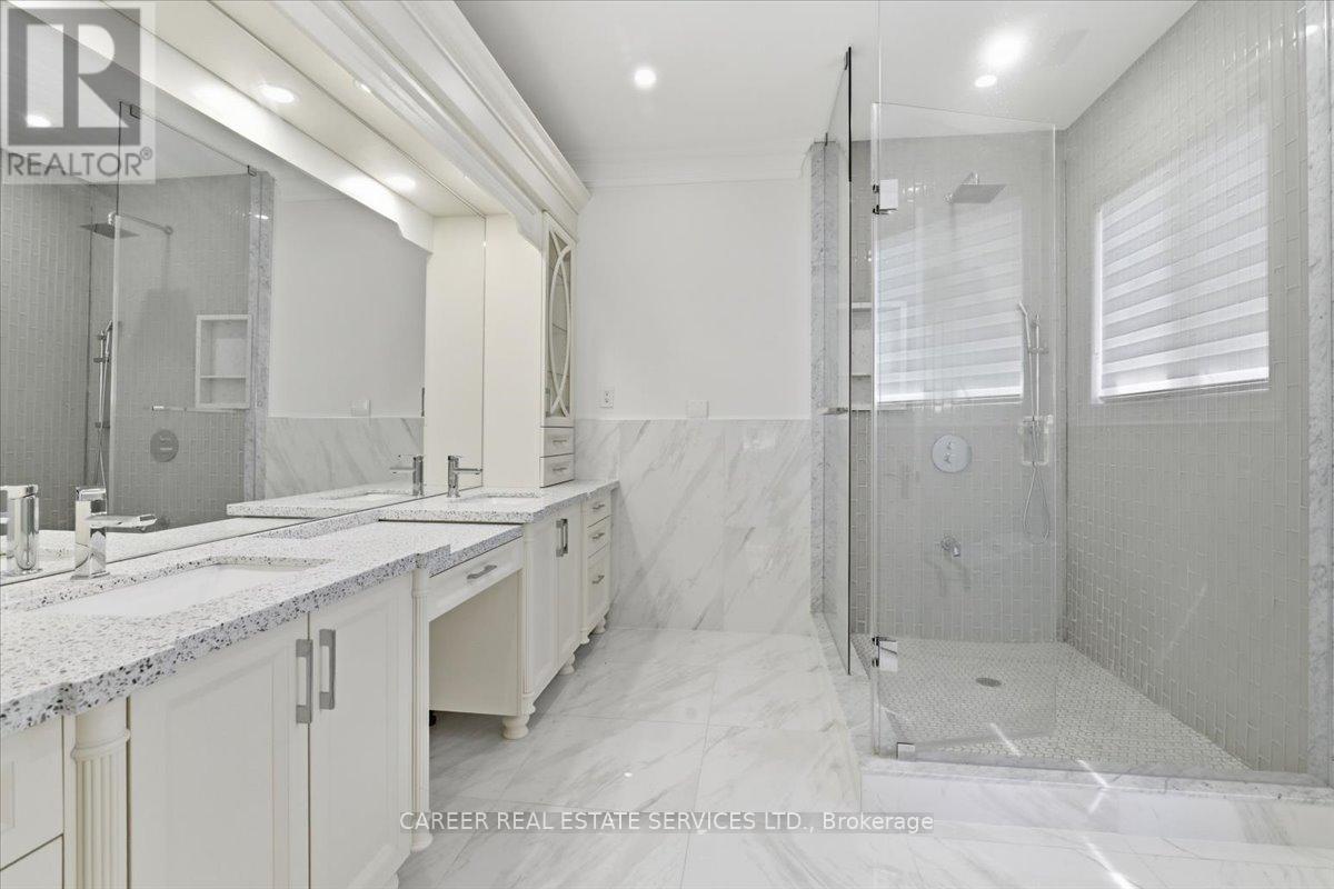 6 BELLEHAVEN CRESCENT - 32