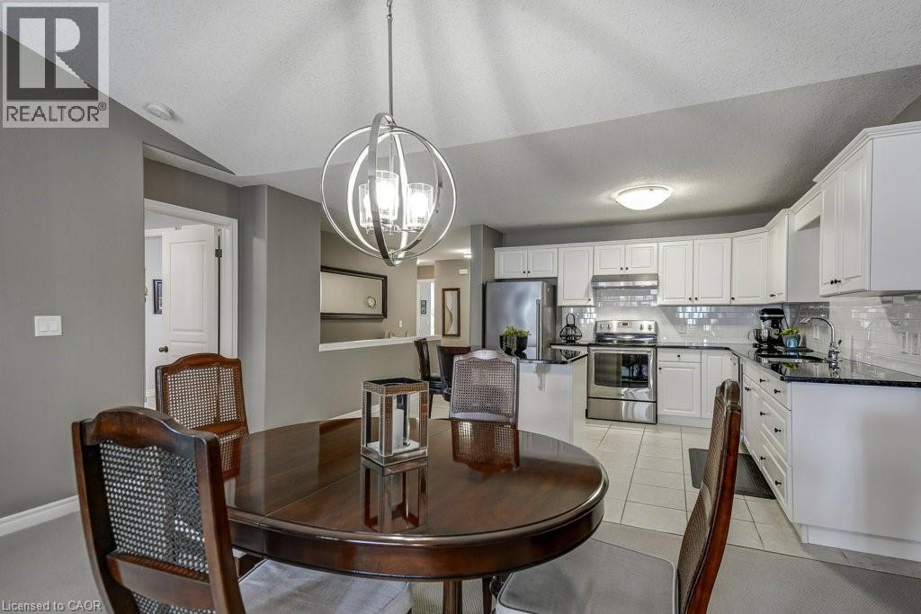 605 WELLAND Avenue Unit# 21, St. Catharines, Ontario, L2M7Z7 — Photo 3