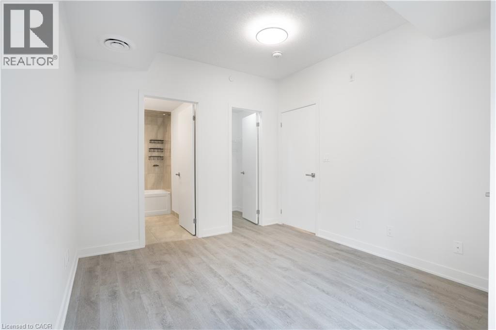 16 MARKLE Crescent Unit# 105, Ancaster, Ontario, L9G0H4 — Photo 14