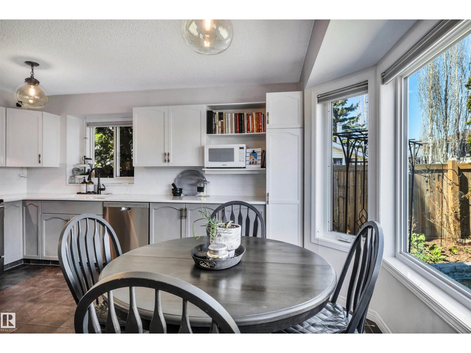 9008 169A AV NW, Edmonton