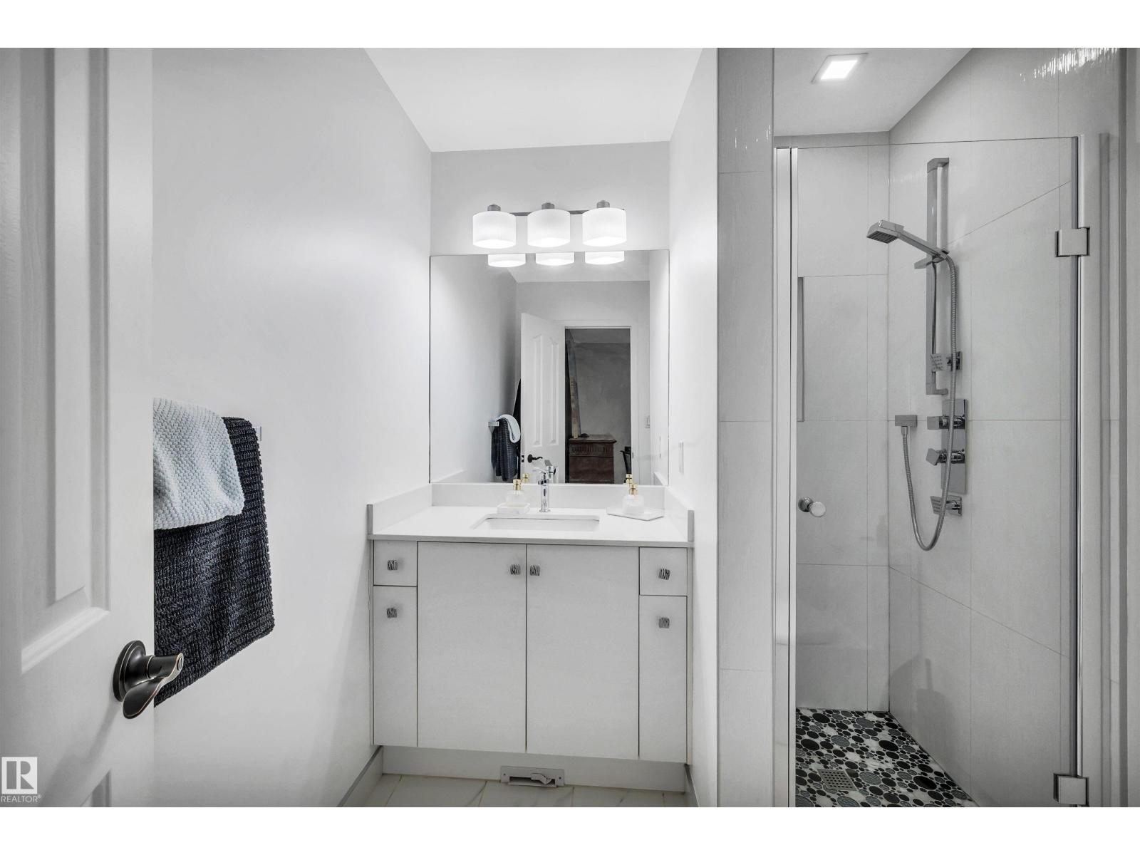 9008 169A AV NW, Edmonton