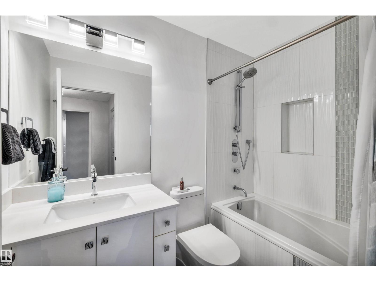 9008 169A AV NW, Edmonton