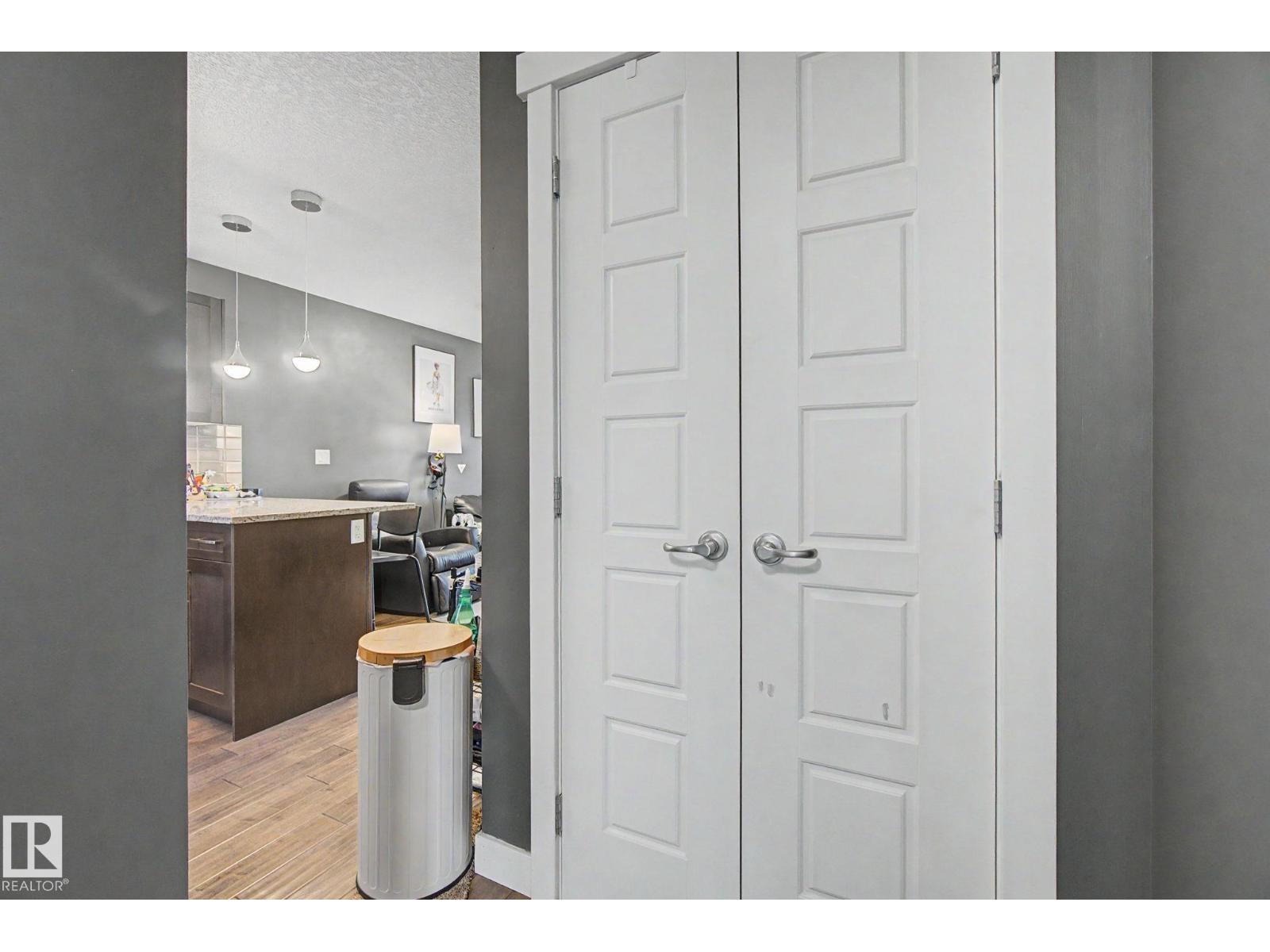 #210 401 SOUTHFORK DR - 19