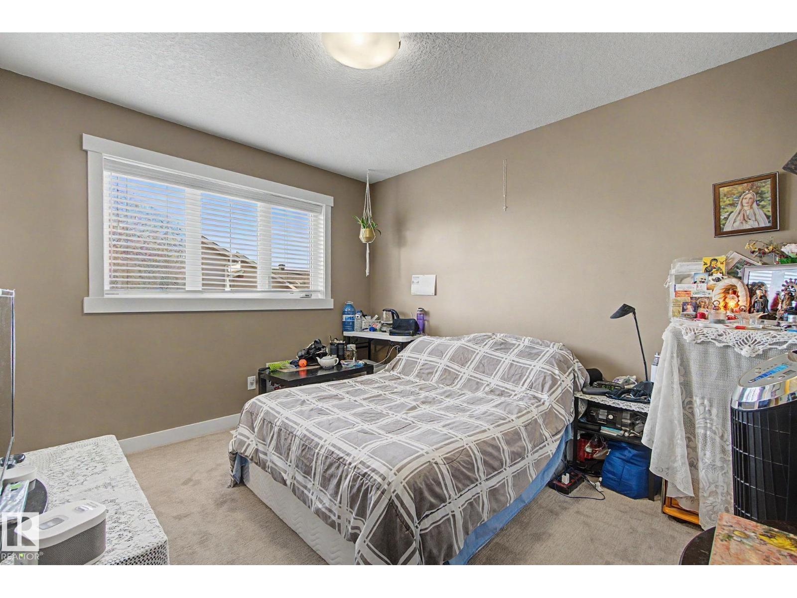 #210 401 SOUTHFORK DR - 25
